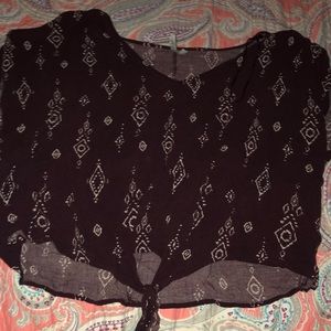 cropped front tie shirt